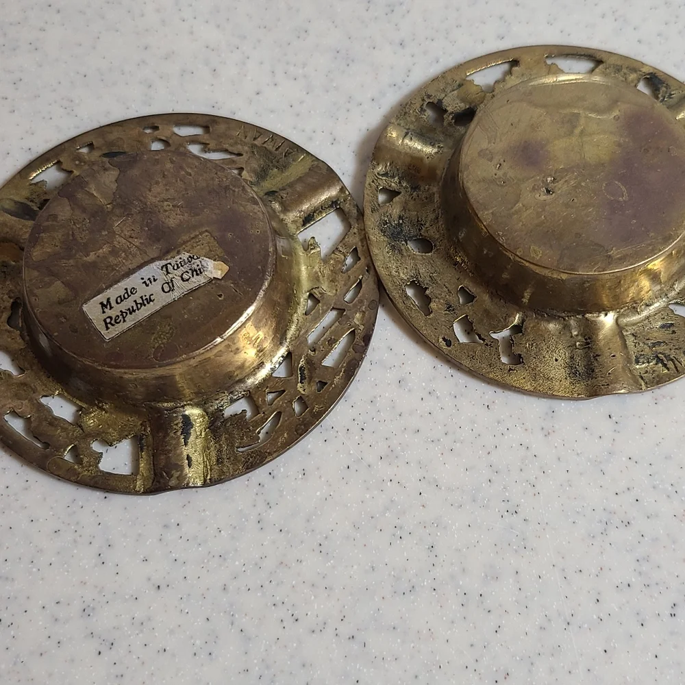 Vintage set ashtrays